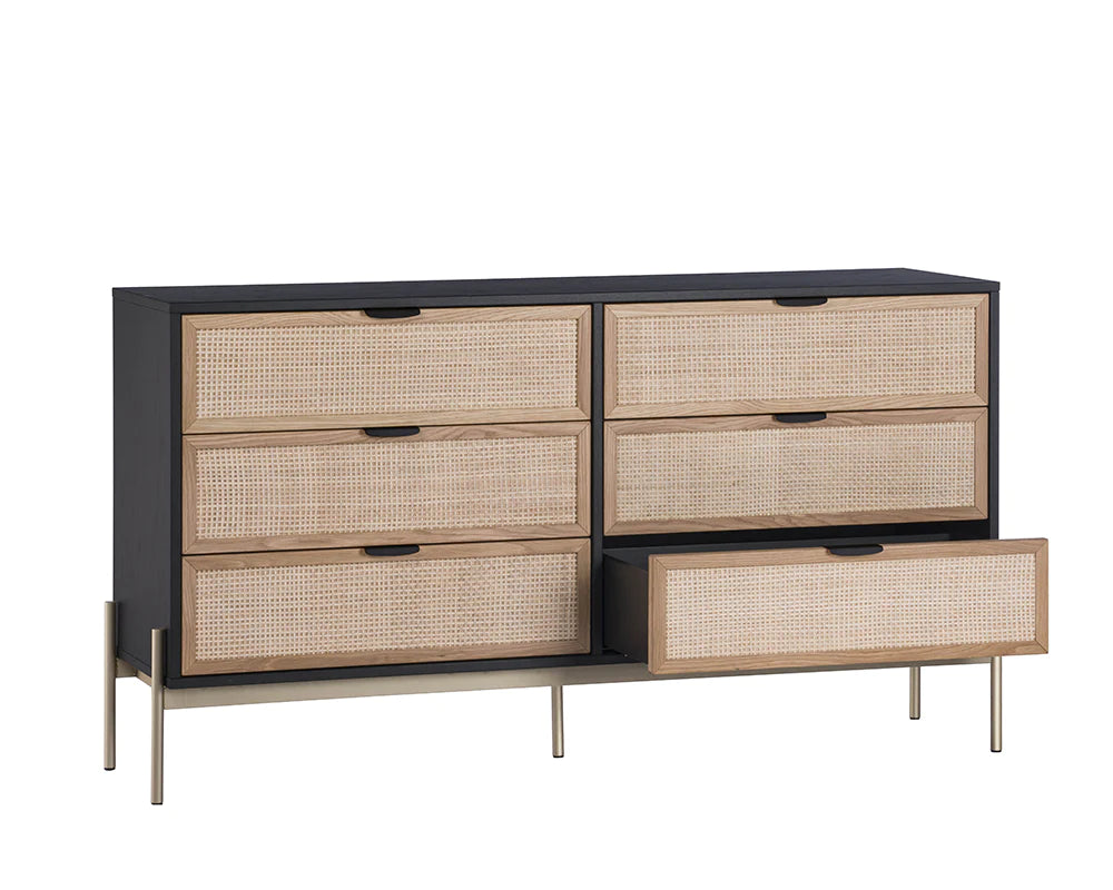 Avida Dresser