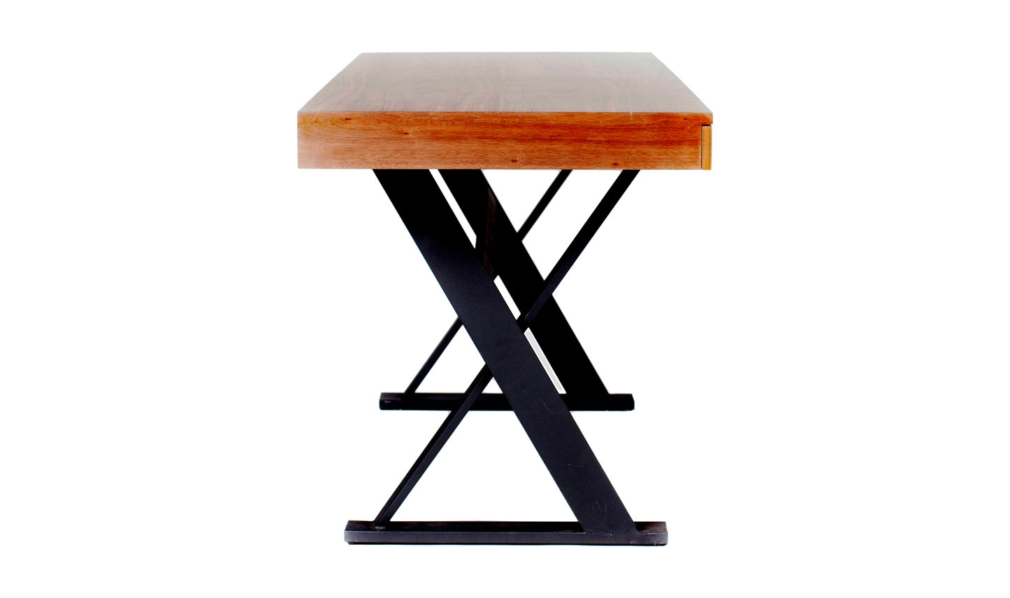 Reale Desk
