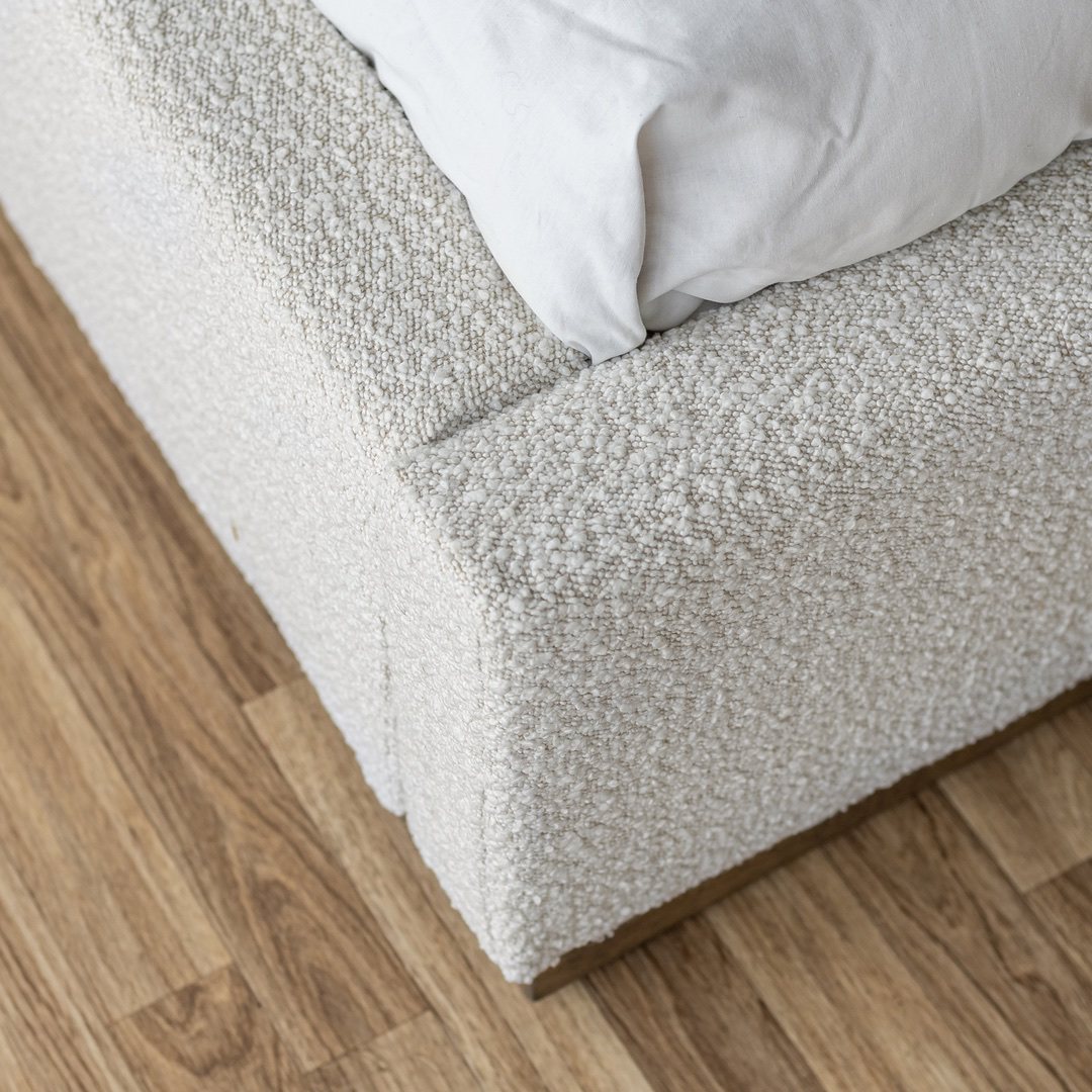 Faye Bed