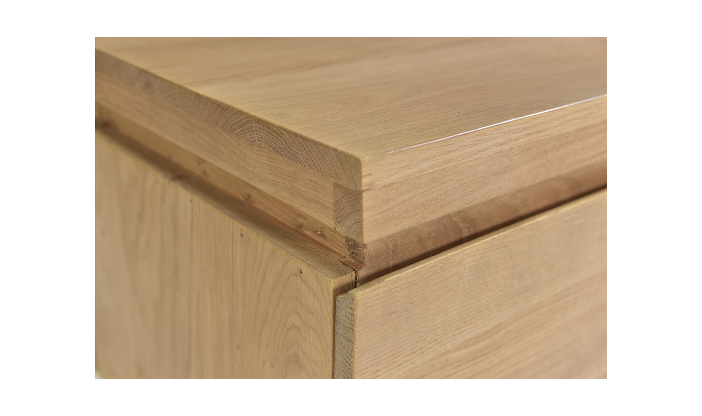 Alfie TV Table